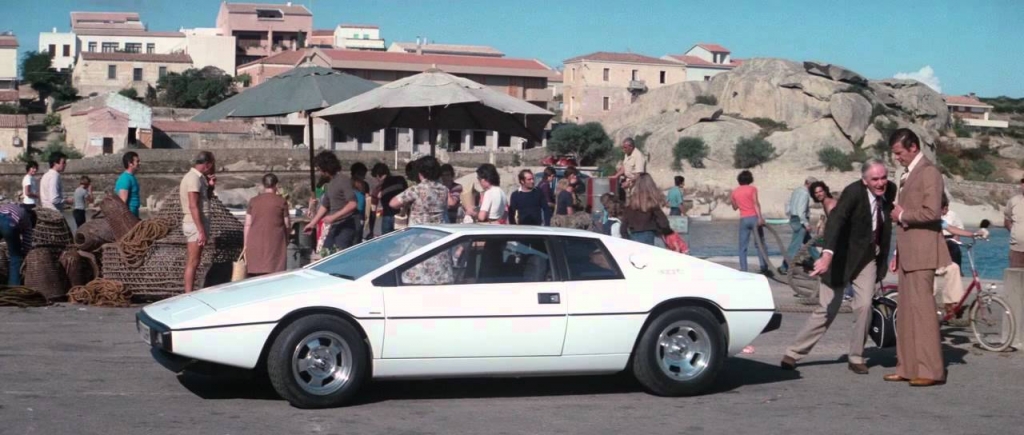 Esprit S1, The Spy Who Loved Me