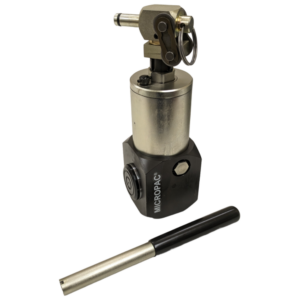 hydraulic jack with integral reservoir and operating handle